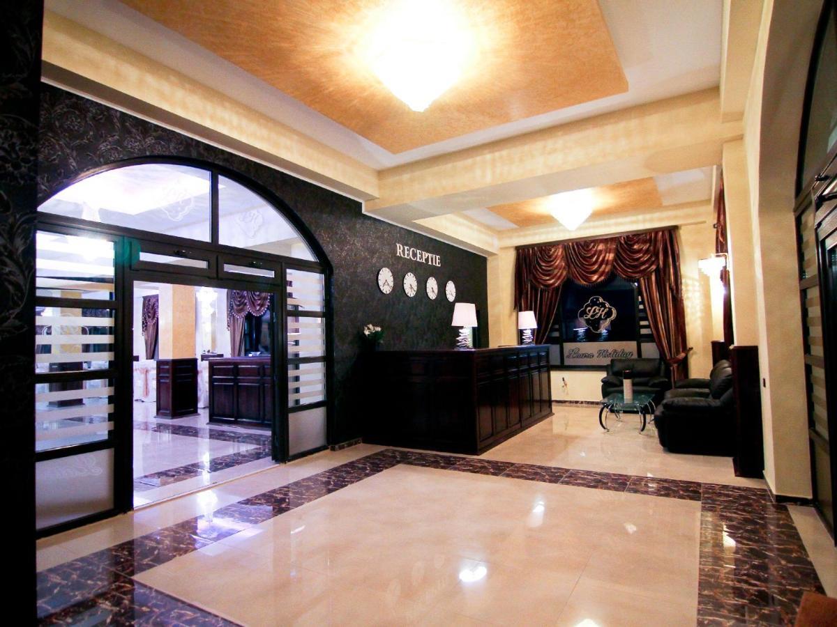 Laura Holiday Hotel Brăila Eksteriør billede