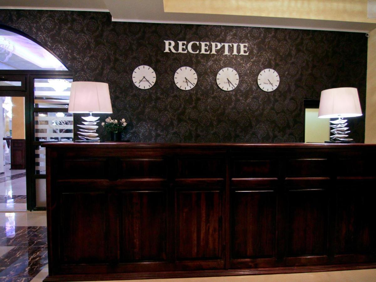 Laura Holiday Hotel Brăila Eksteriør billede