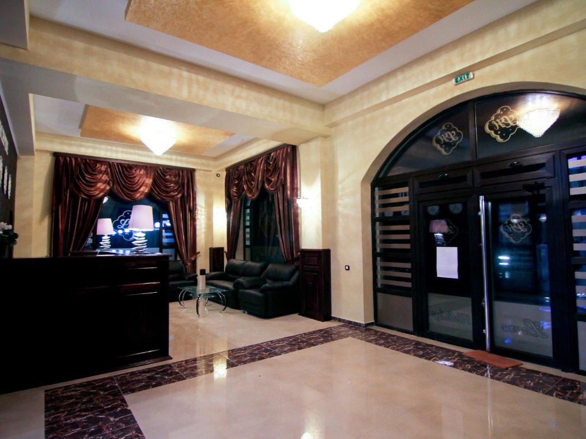 Laura Holiday Hotel Brăila Eksteriør billede