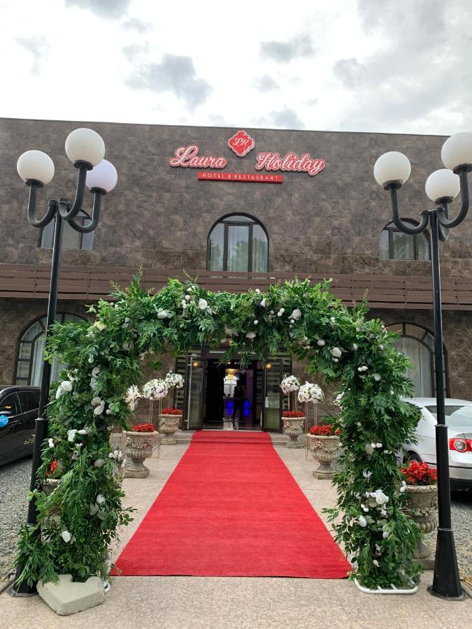 Laura Holiday Hotel Brăila Eksteriør billede