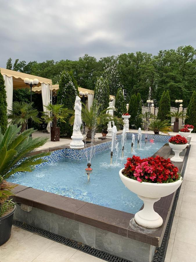 Laura Holiday Hotel Brăila Eksteriør billede
