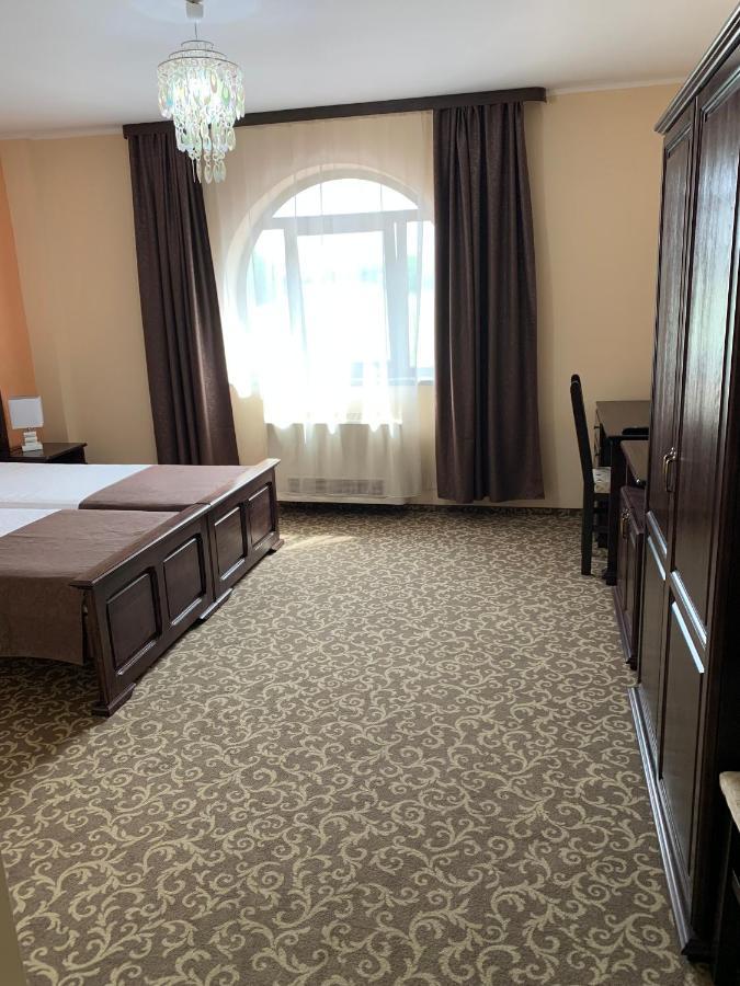 Laura Holiday Hotel Brăila Eksteriør billede